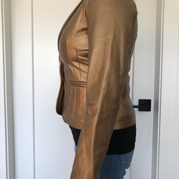 Leather size medium blazer - Picture 4 of 6